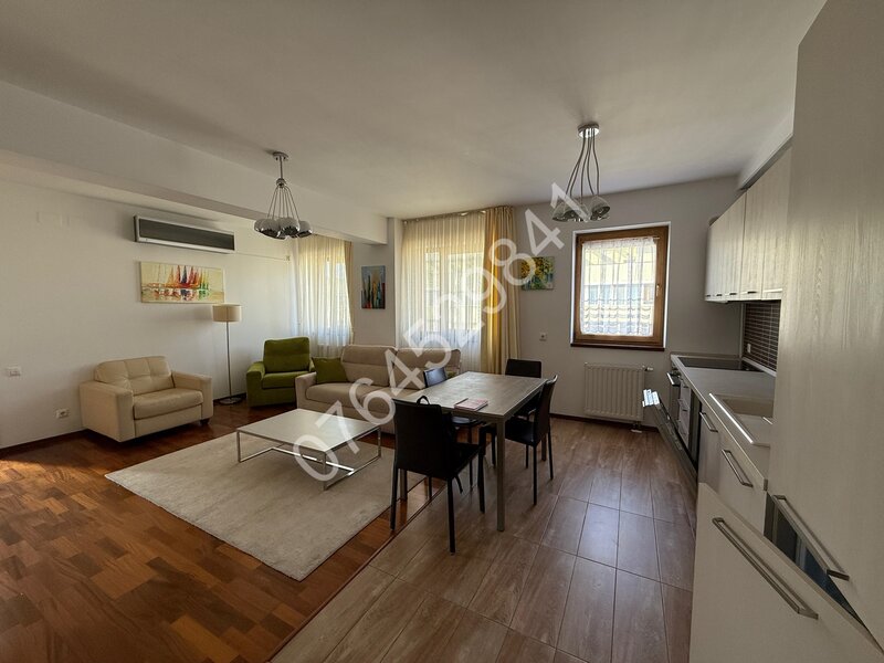 Pajura, Monte Carlo Palace, Baiculesti, 1 km Casa Presei Libere, parcare.