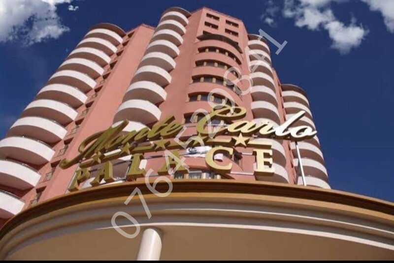 Pajura, Monte Carlo Palace, Baiculesti, 1 km Casa Presei Libere, parcare.
